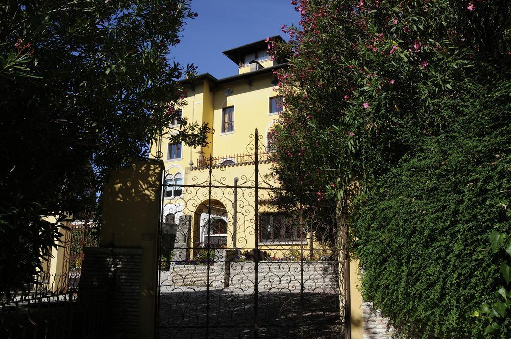 Villa Callas 16 Sirmione Habitación foto